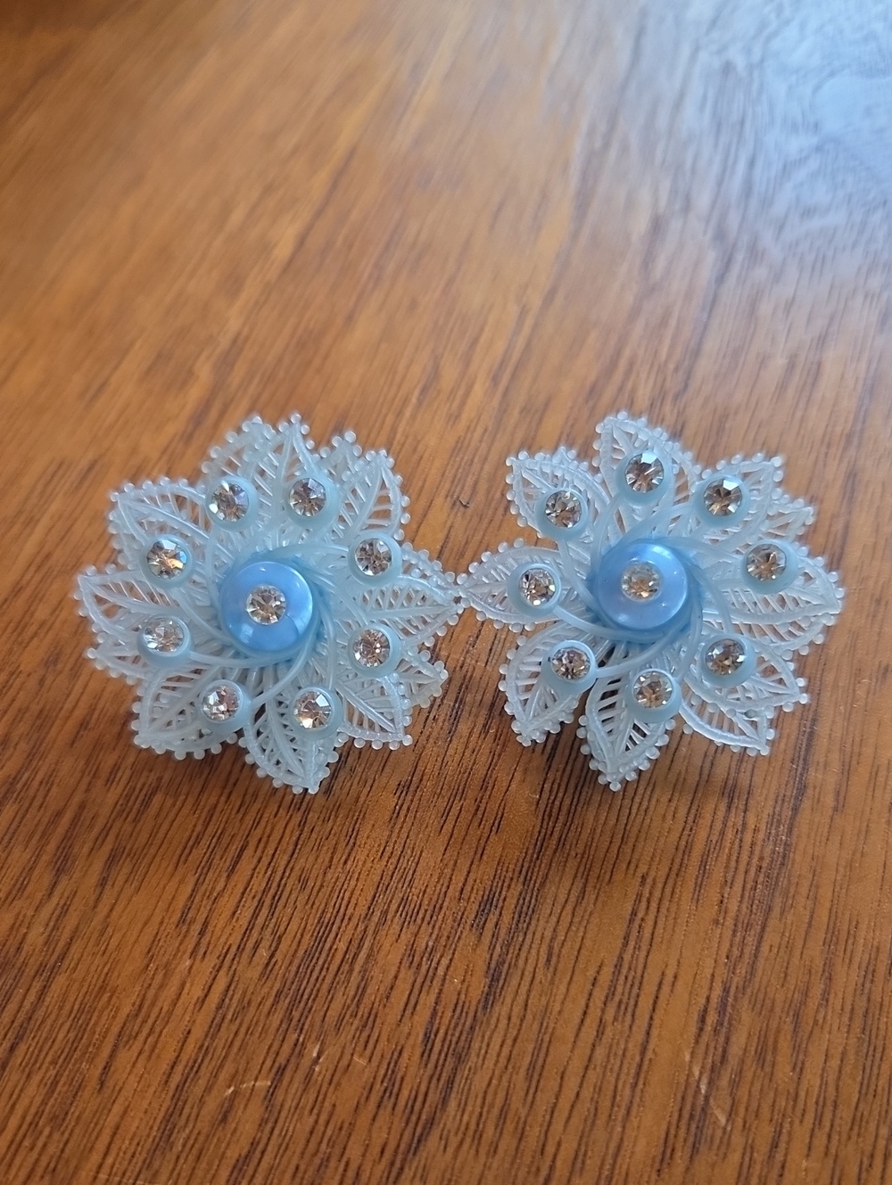 Light Blue Floral Crystal Clip-on Earrings
